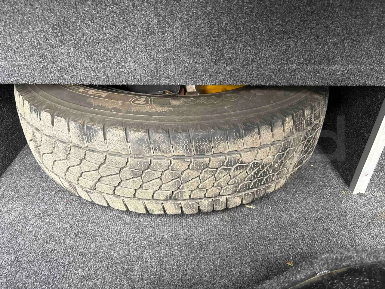 Mercedes-Benz Sprinter - spare wheel