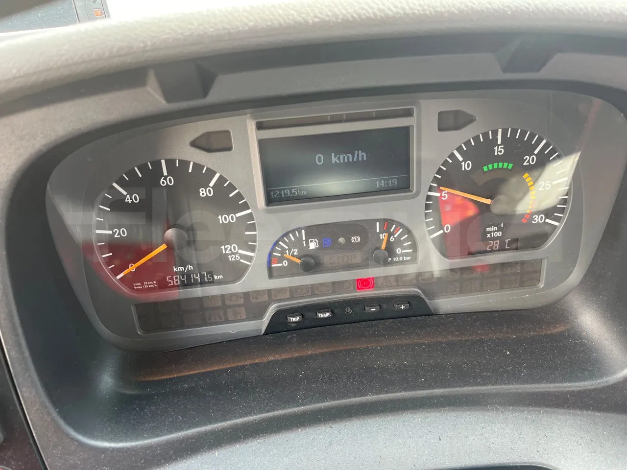 Mercedes-Benz Andecar HTA03-970.257.2/ Euro 4 - 175 Kw - 9.26 Mt - dashboard lights on