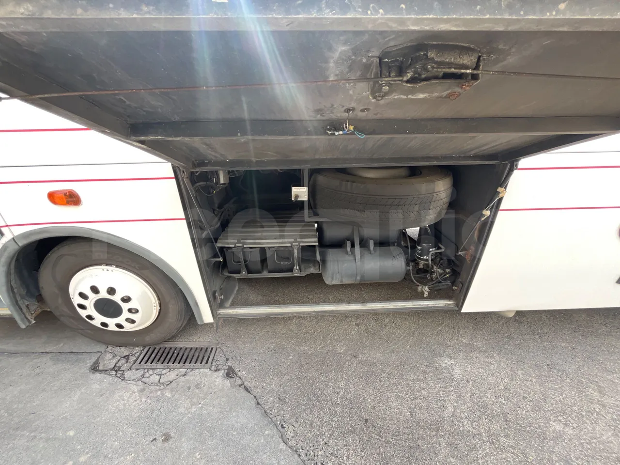 Mercedes-Benz Andecar HTA03-970.257.2/ Euro 4 - 175 Kw - 9.26 Mt - external compartments photo