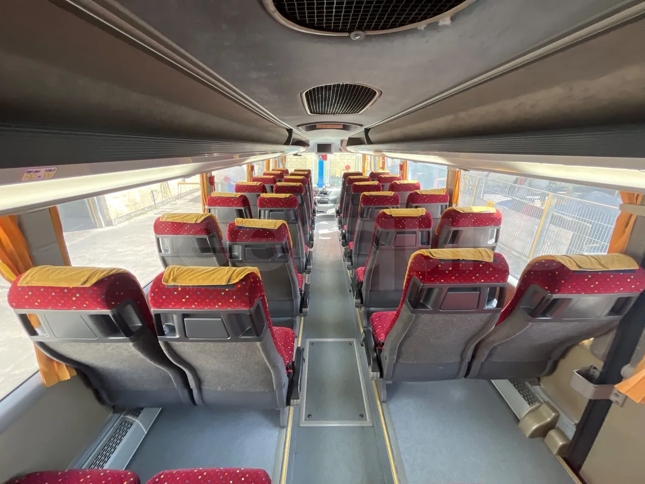Mercedes-Benz Andecar HTA03-970.257.2/ Euro 4 - 175 Kw - 9.26 Mt - overhead compartments photo