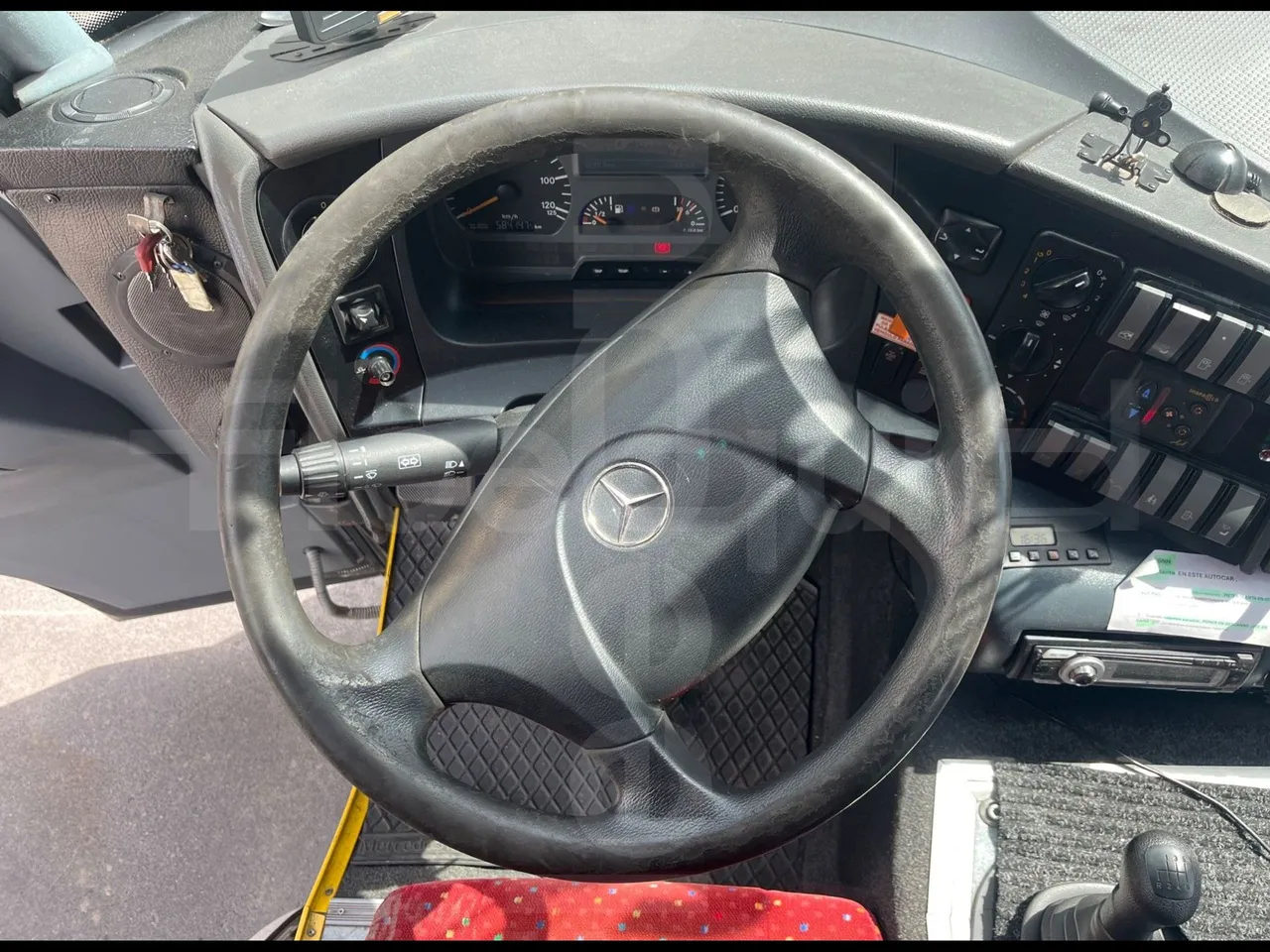 Mercedes-Benz Andecar HTA03-970.257.2/ Euro 4 - 175 Kw - 9.26 Mt - steering wheel photo