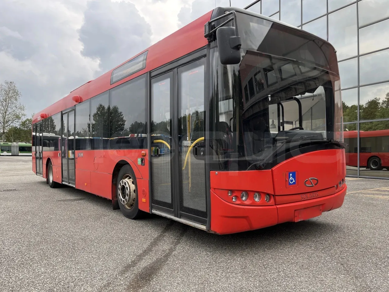 Solaris Urbino - front photo