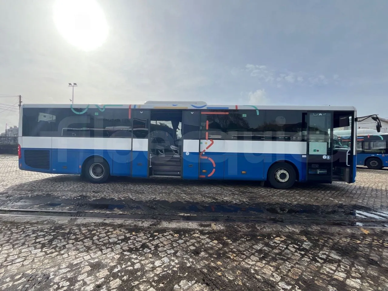 Mercedes-Benz Intouro E17UE -Euro 6 - 260 kW - 13.090 mt - 3/4 left rear side