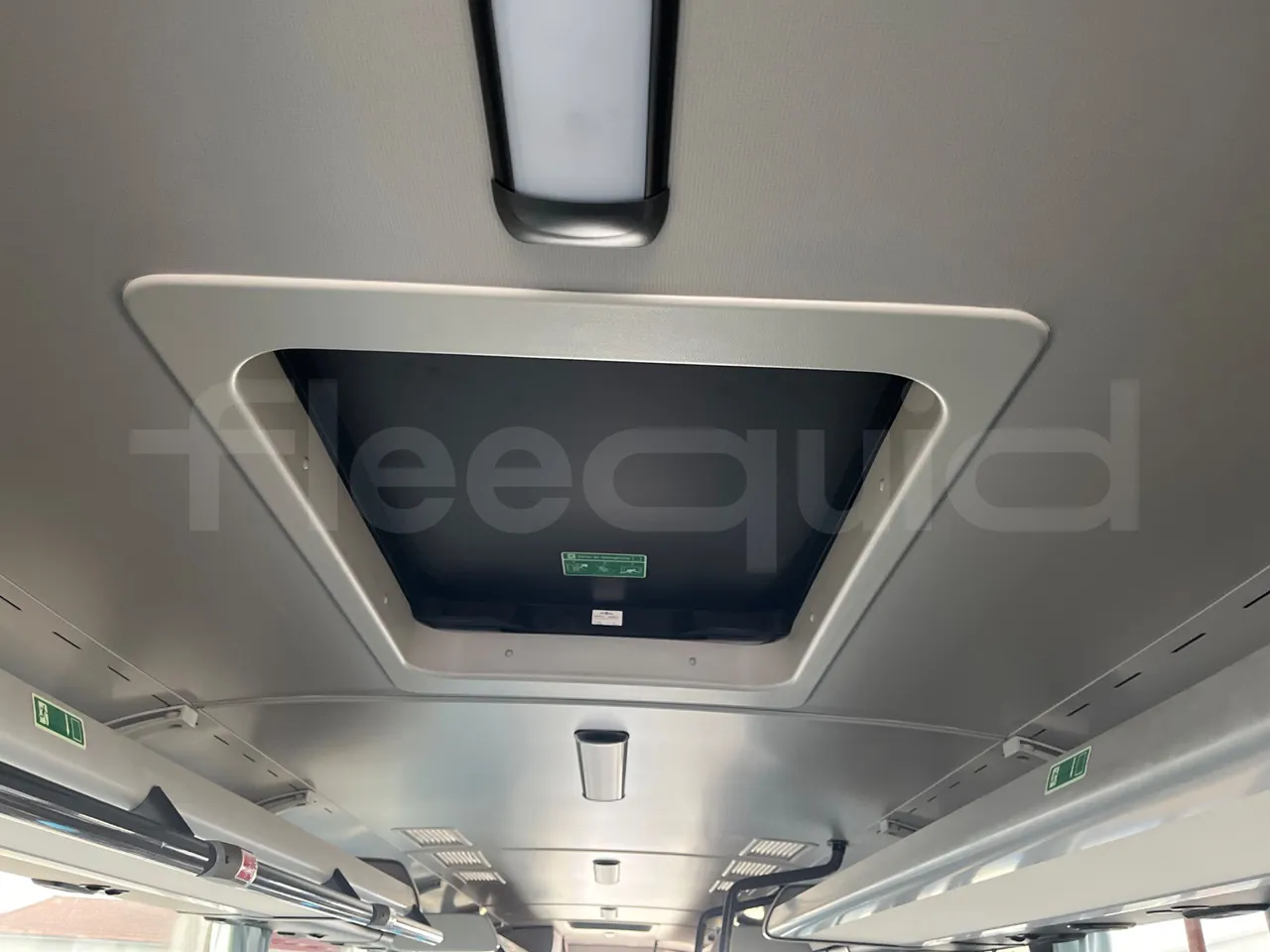 Mercedes-Benz Intouro E17UE -Euro 6 - 260 kW - 13.090 mt - toilette accessories photo