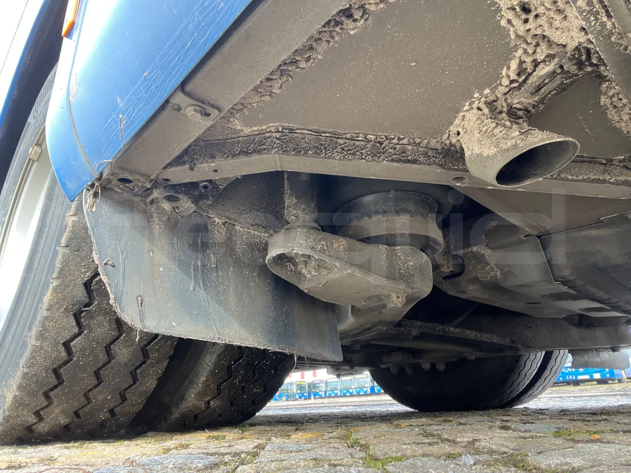 Mercedes-Benz Intouro E17UE -Euro 6 - 260 kW - 13.090 mt - axel 2 air springs 1 left