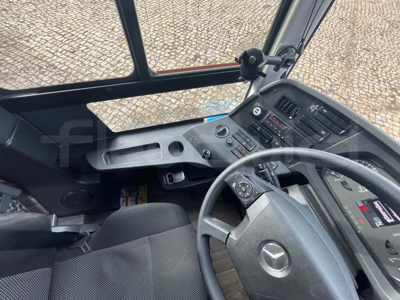 Mercedes-Benz Intouro E17UE -Euro 6 - 260 kW - 13.090 mt - onboard devices 1