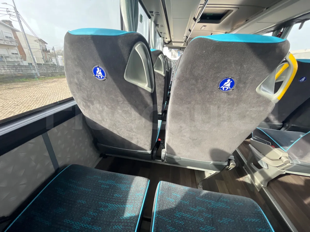 Mercedes-Benz Intouro E17UE -Euro 6 - 260 kW - 13.090 mt - mesh detail photo