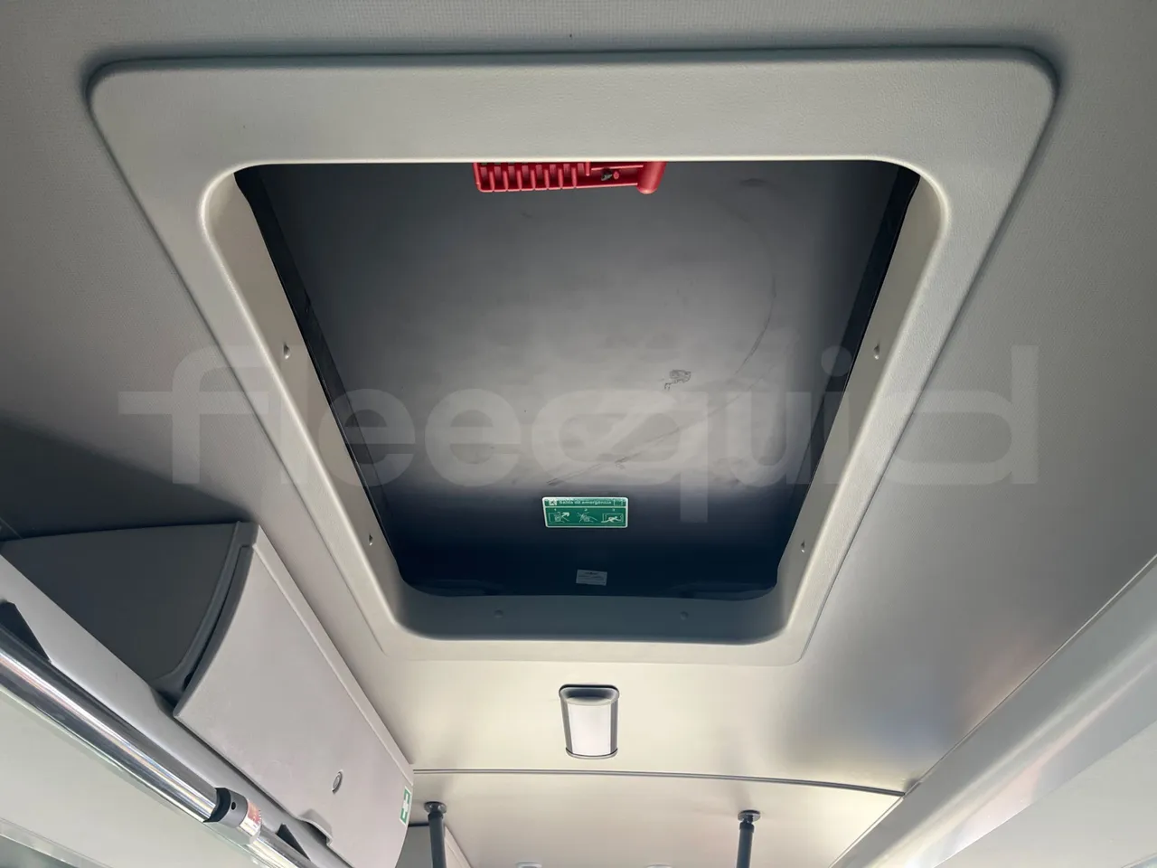 Mercedes-Benz Intouro E17UE -Euro 6 - 260 kW - 13.090 mt - roof hatch 1