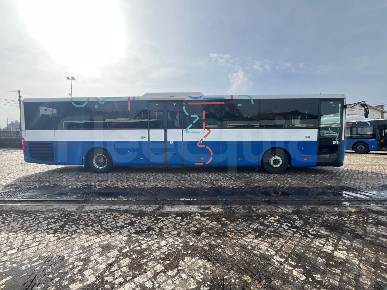 Mercedes-Benz Intouro E17UE -Euro 6 - 260 kW - 13.090 mt - rear hatch open