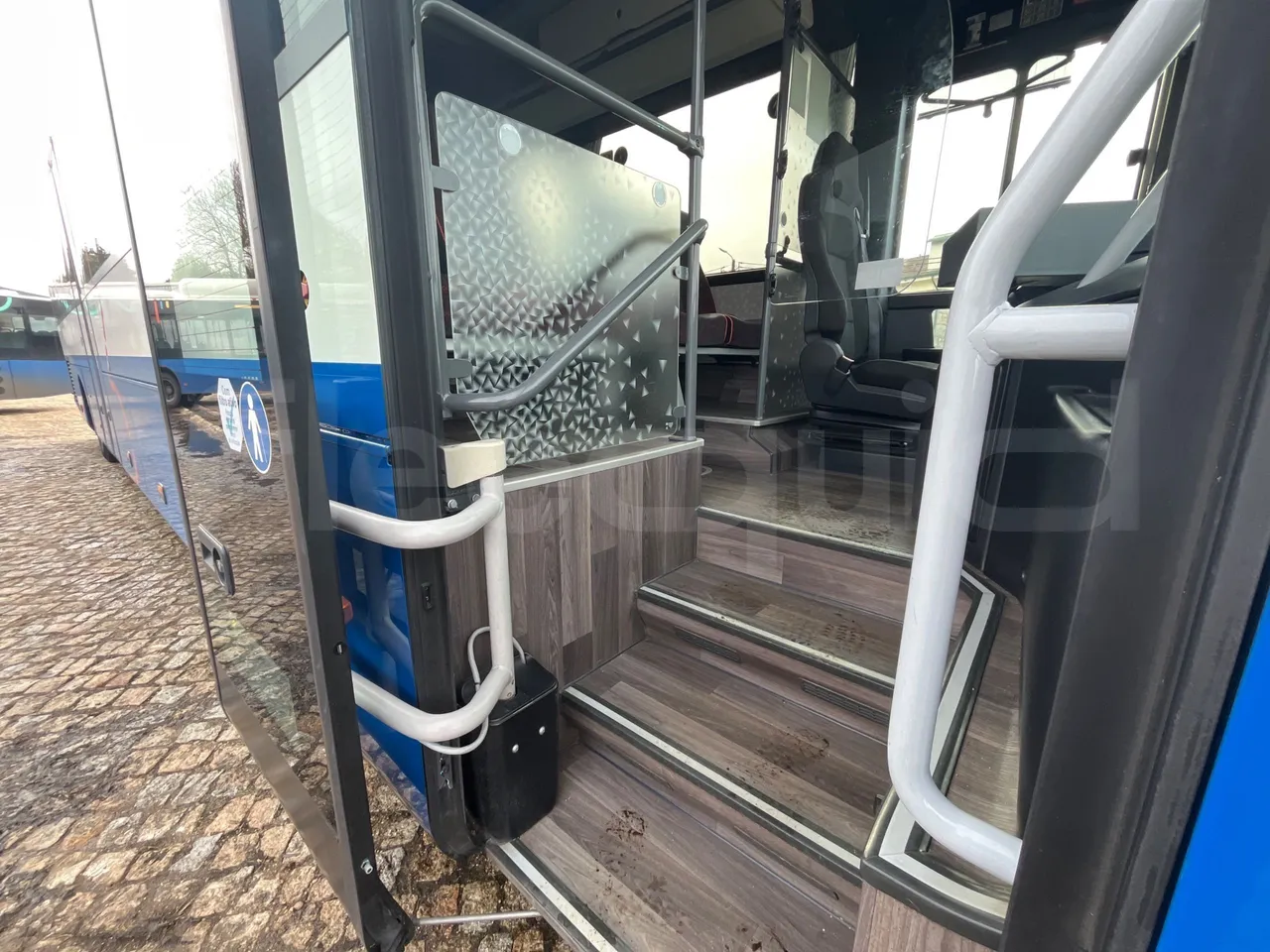 Mercedes-Benz Intouro E17UE -Euro 6 - 260 kW - 13.090 mt - hostess seat photo