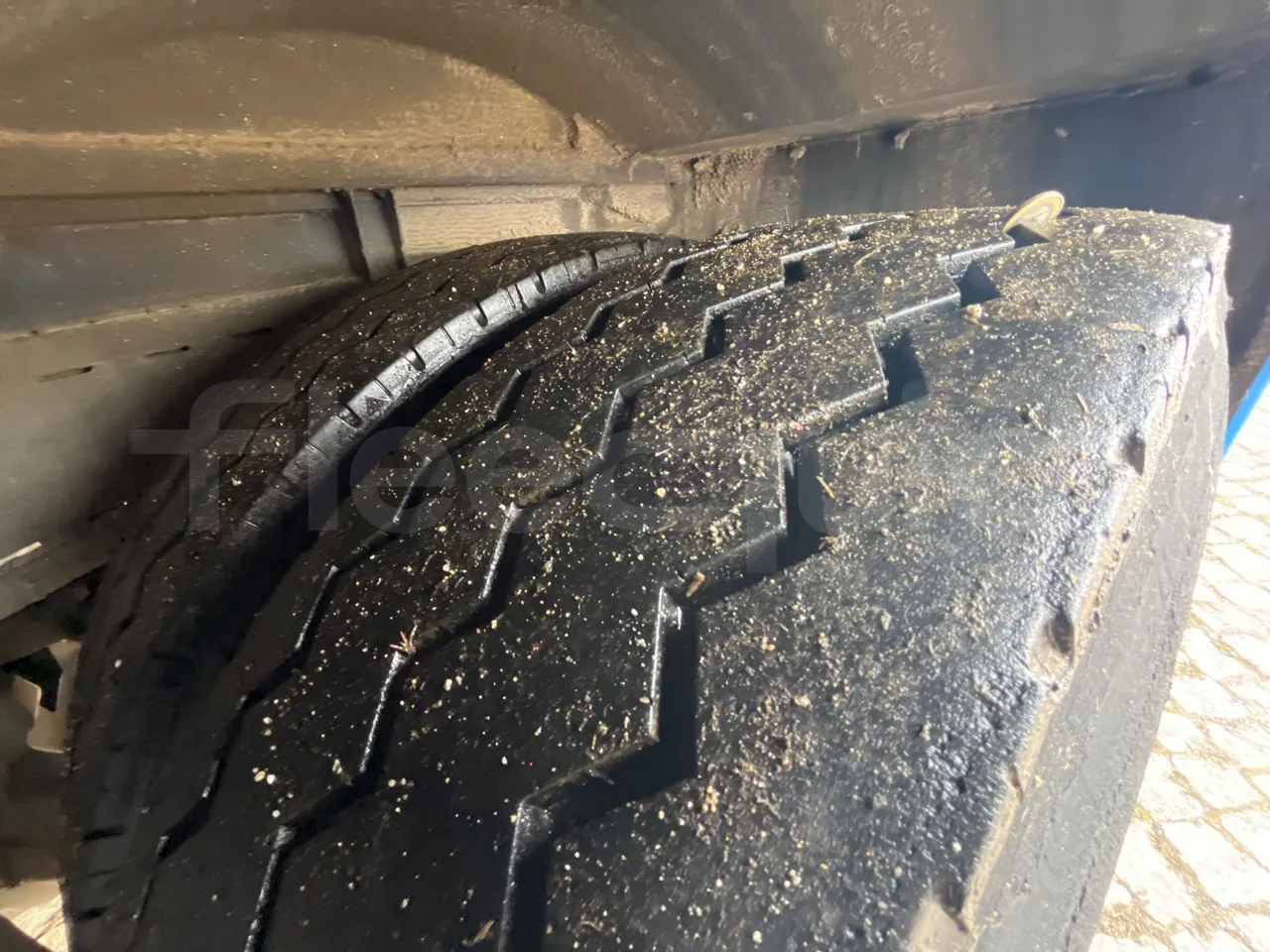 Mercedes-Benz Intouro E17UE -Euro 6 - 260 kW - 13.090 mt - front left tire measurements