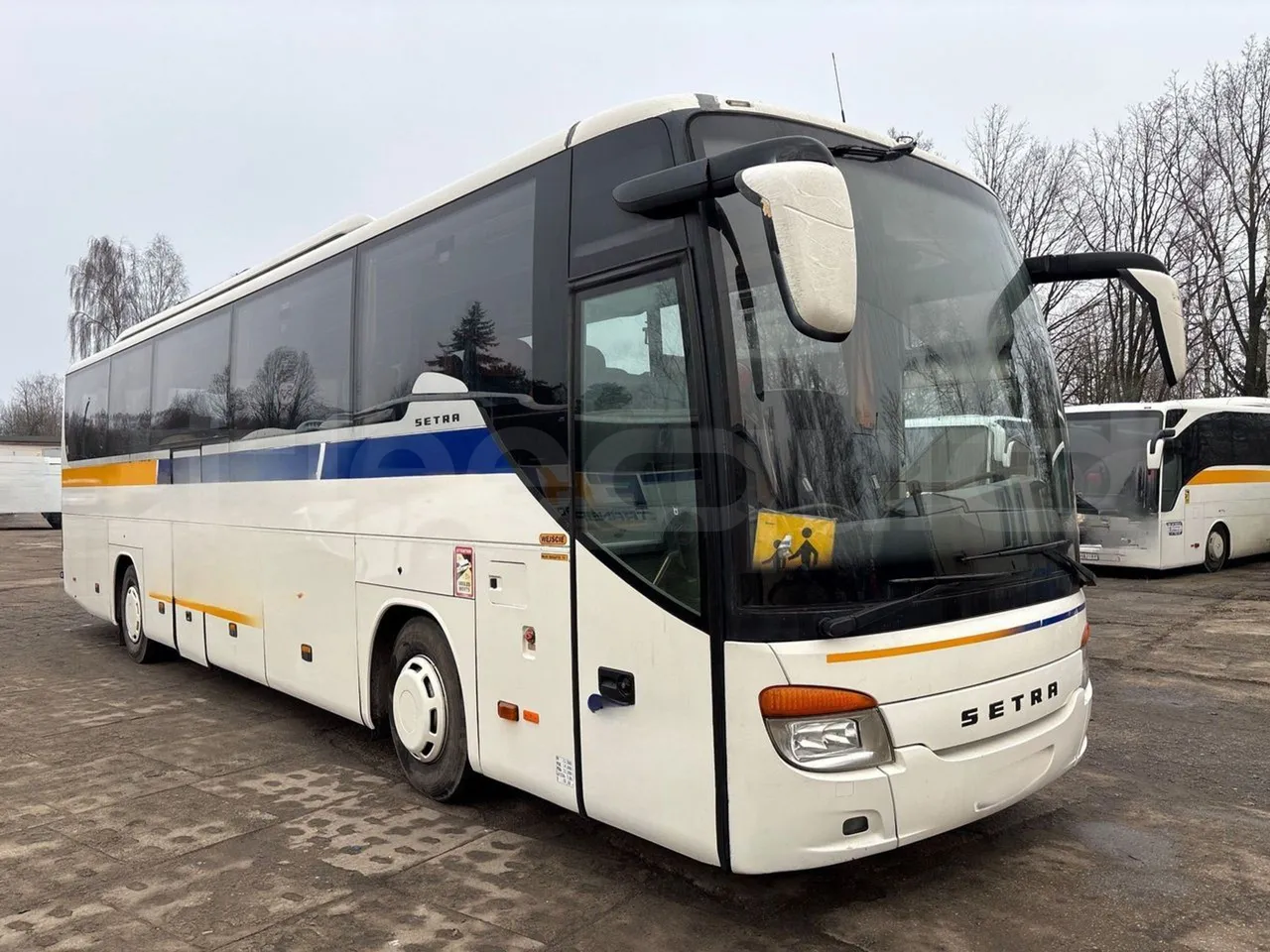 Setra S415 HD - EURO 5 - 310KW - 12m - 3/4 front right doors
