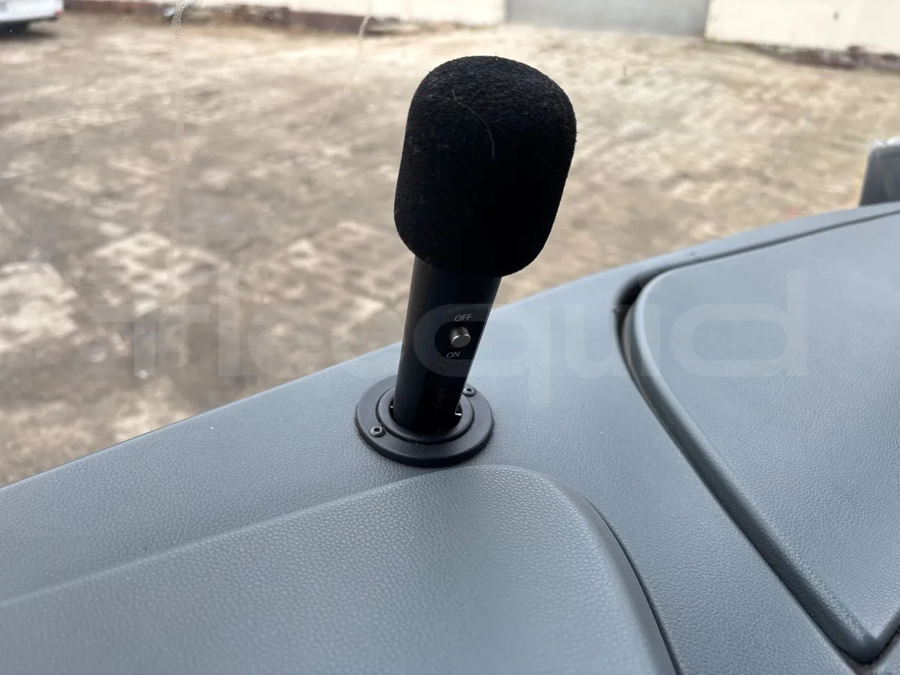 Setra S415 HD - EURO 5 - 310KW - 12m - hostes microphone accessories photo