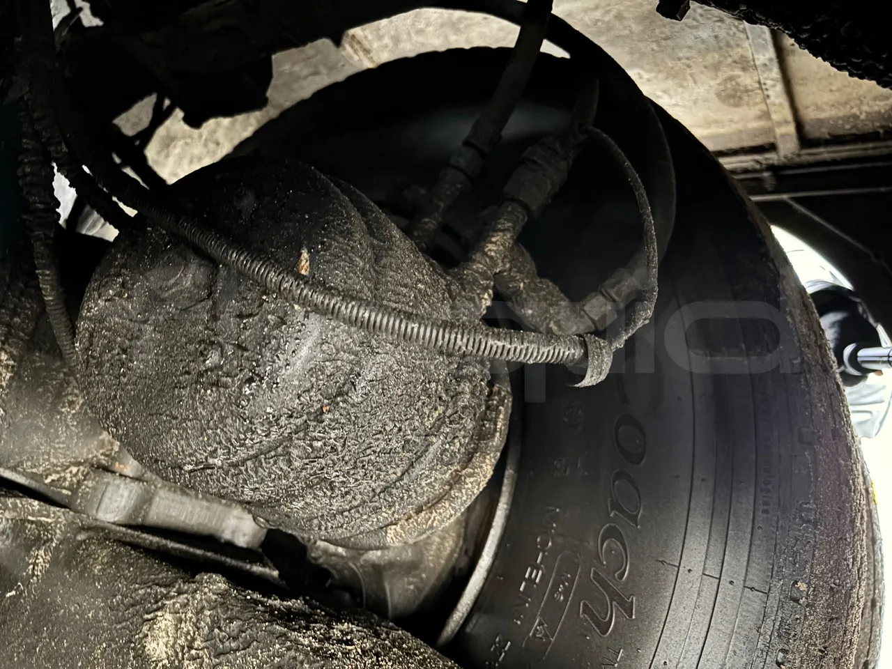 Setra S415 HD - EURO 5 - 310KW - 12m - axle 2 caliper brakes right