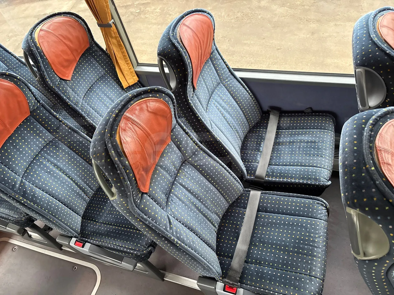 Setra S415 HD - EURO 5 - 310KW - 12m - central seat safety belt