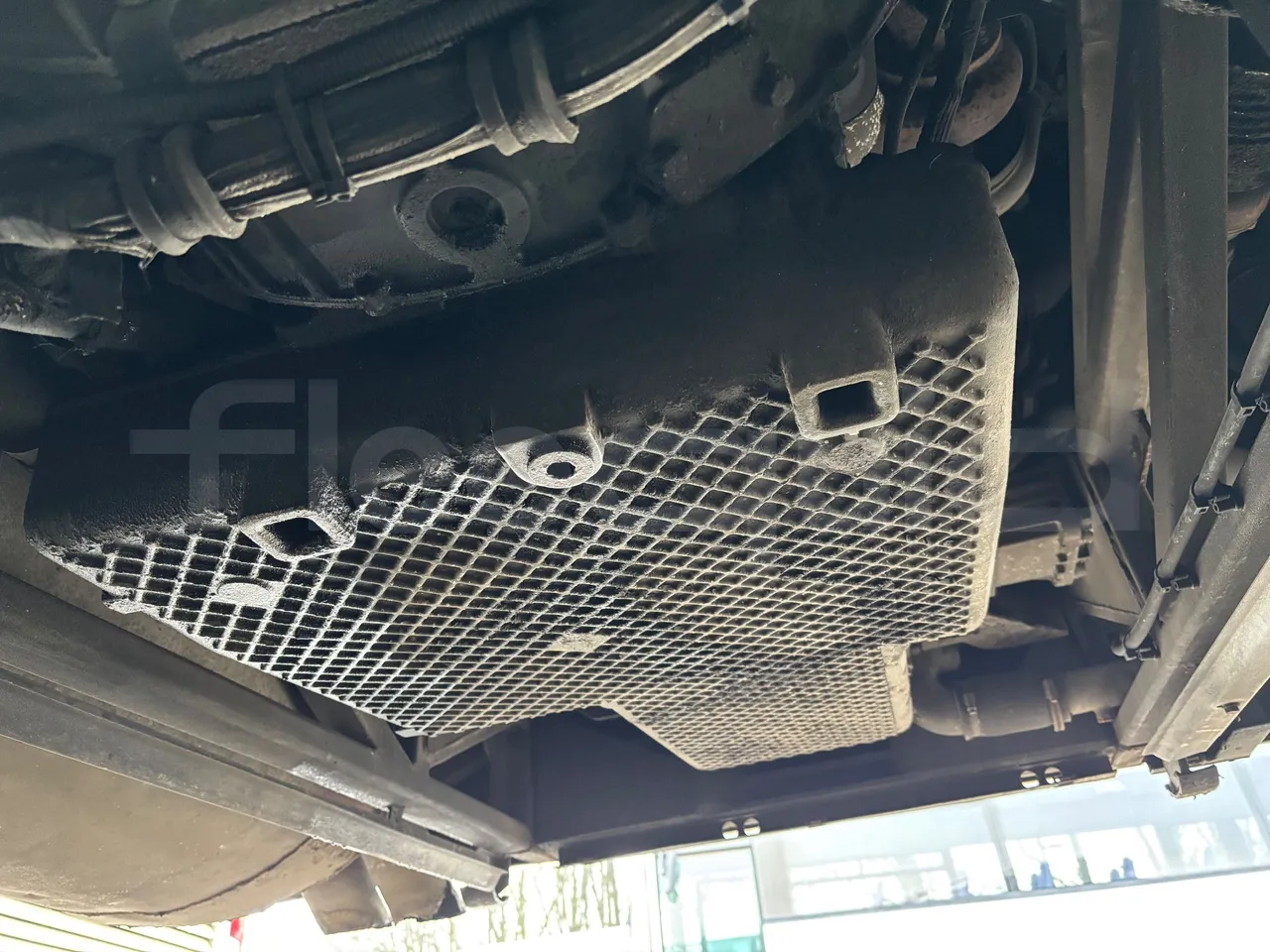 Setra S415 HD - EURO 5 - 310KW - 12m - engine without protection