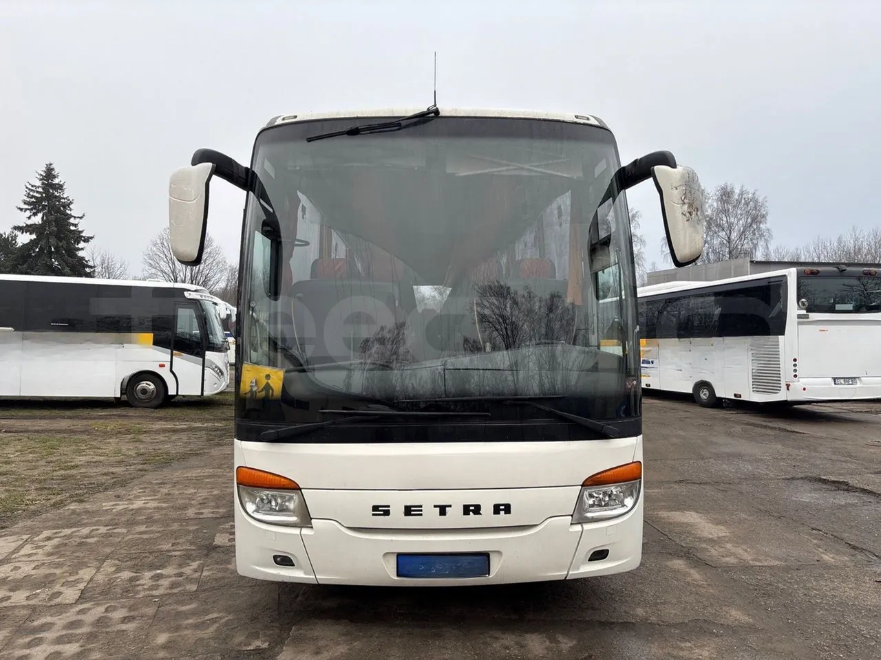 Setra S415 HD - EURO 5 - 310KW - 12m - front photo