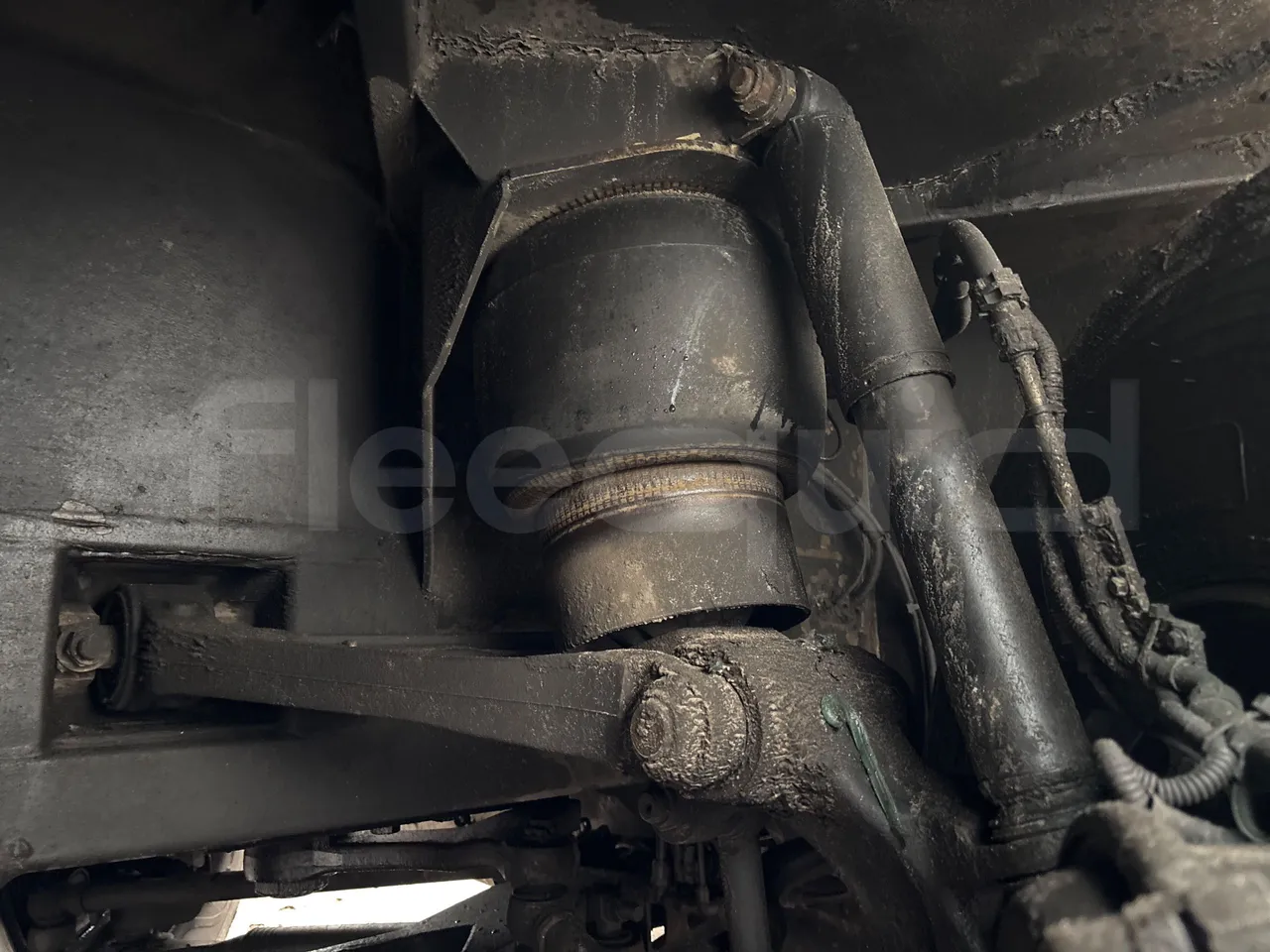 Setra S415 HD - EURO 5 - 310KW - 12m - front shock absorbers left