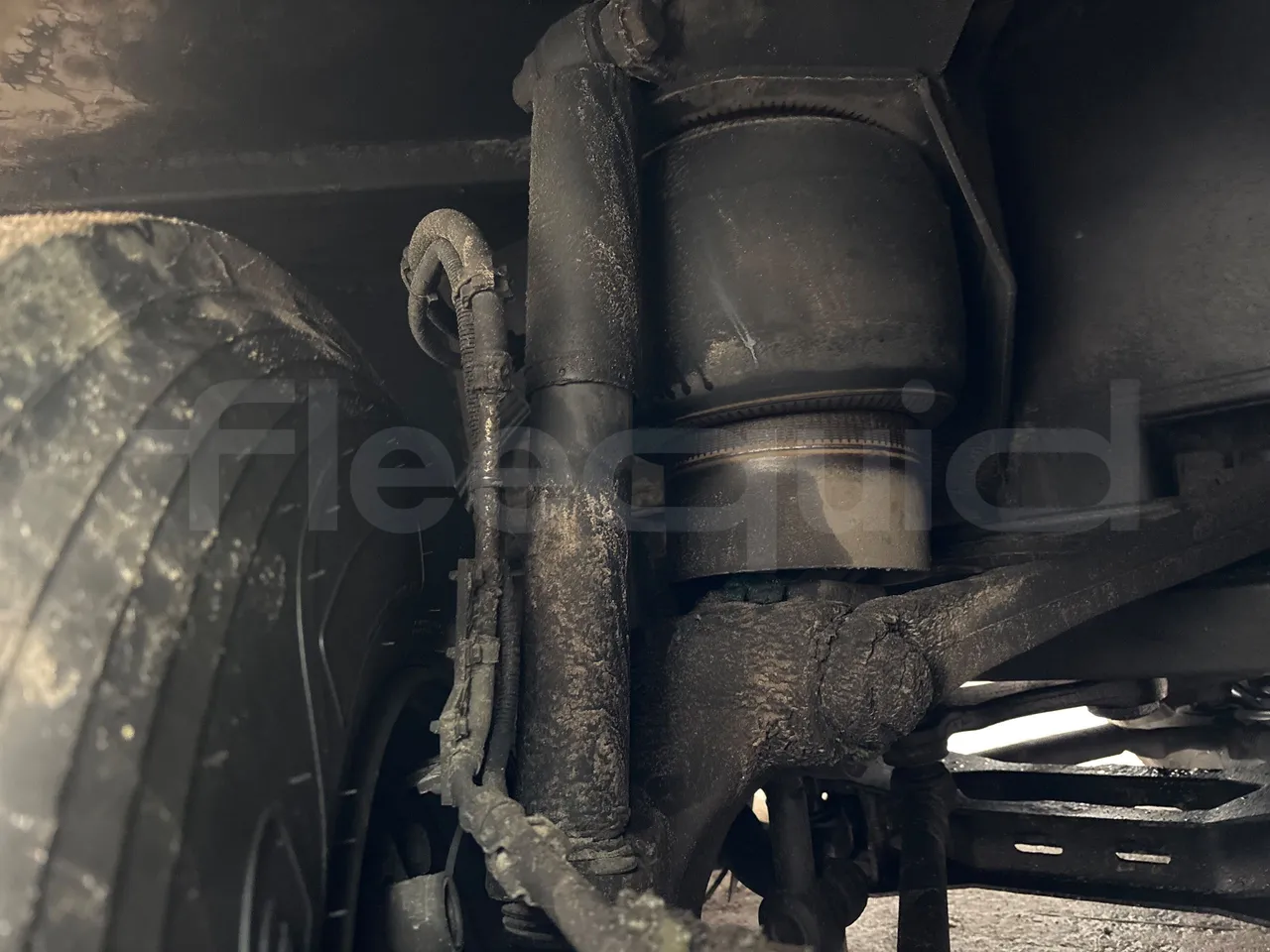 Setra S415 HD - EURO 5 - 310KW - 12m - front shock absorbers right