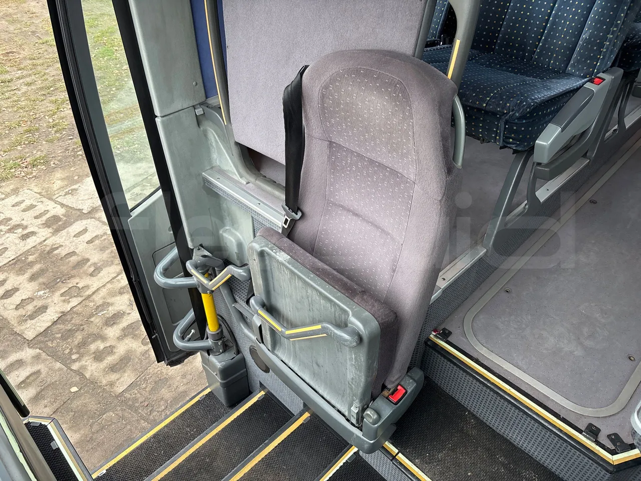 Setra S415 HD - EURO 5 - 310KW - 12m - hostess seat photo