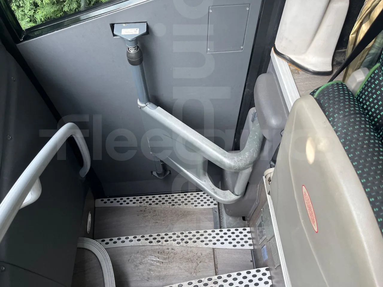 Irizar i6 13.35 - EUR6 - 320kW - 12.920m - door mechanism photo