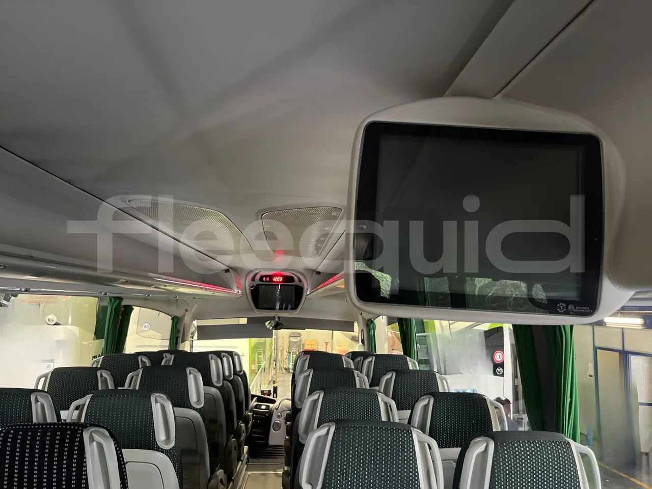Irizar i6 13.35 - EUR6 - 320kW - 12.920m - monitor detail photo