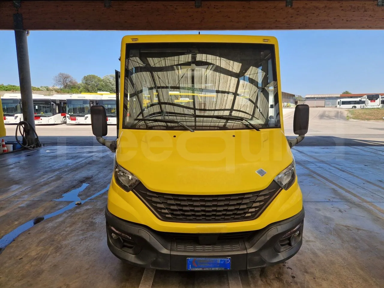 Iveco Indcar WGIVMY11 MOBI SCUOLABUS - EUR6 - 100Kw - 8,592m - front photo