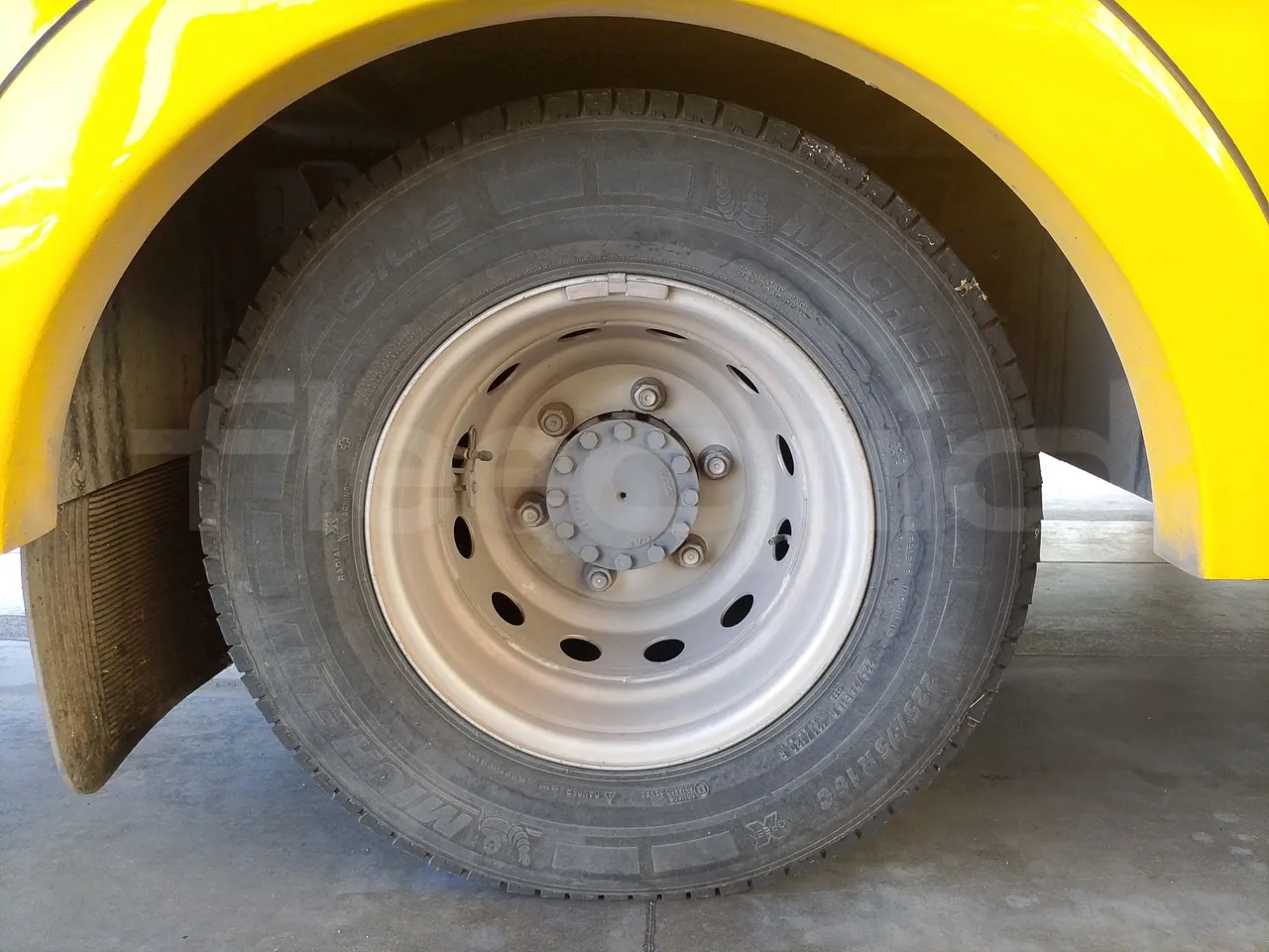 Iveco Indcar WGIVMY11 MOBI SCUOLABUS - EUR6 - 100Kw - 8,592m - rear left tire photo