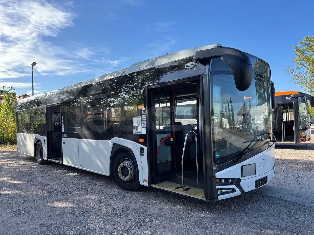 Solaris Urbino - 3/4 Front Right Side Doors Open