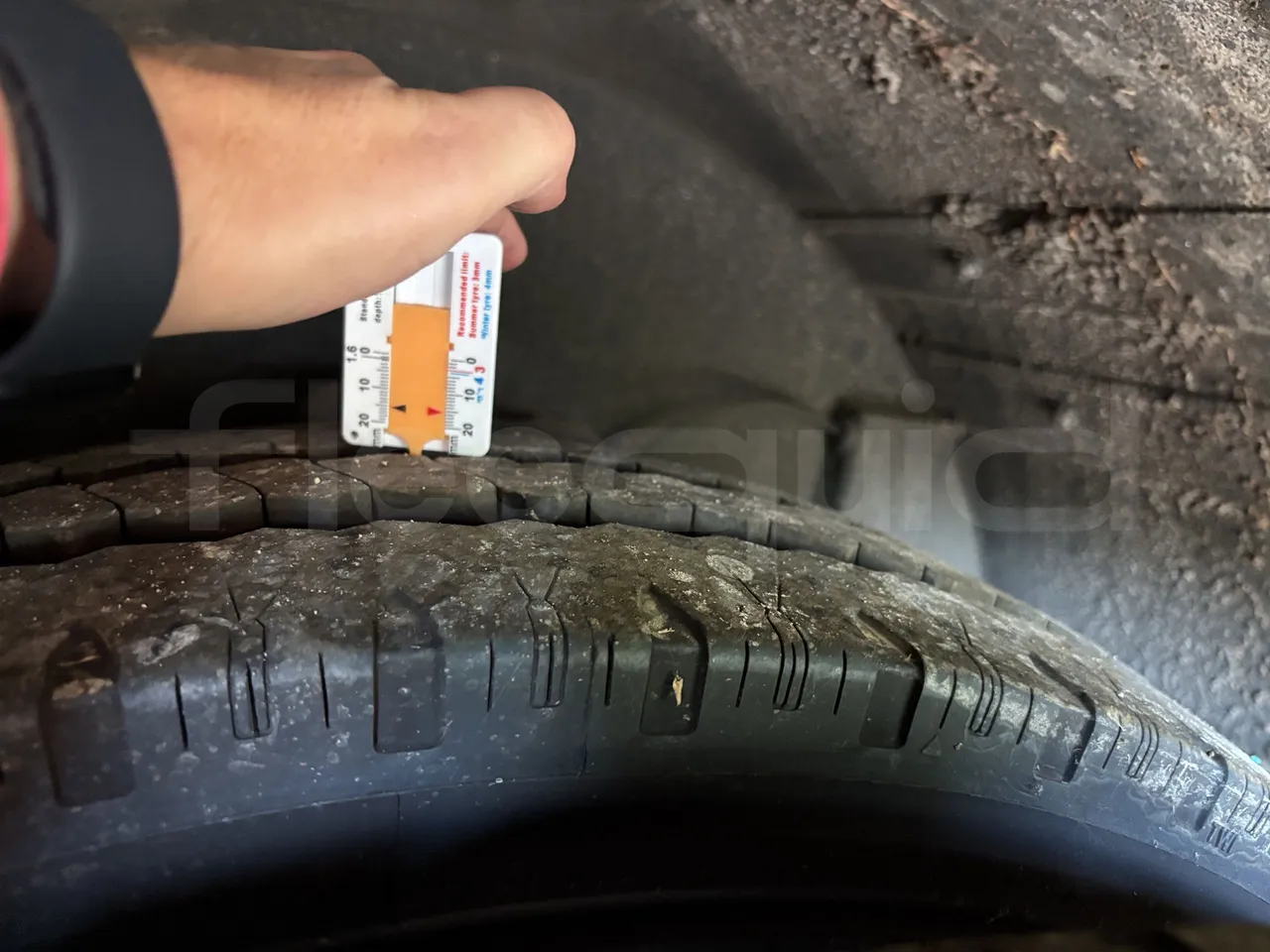 Solaris Urbino - Second Axle Right Side: Tyre Tread