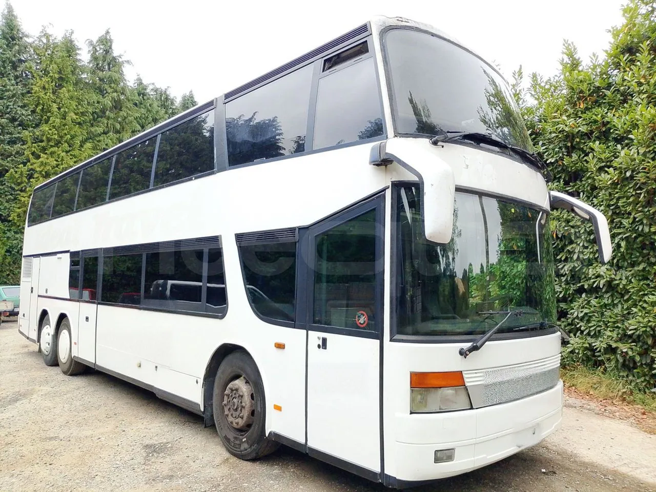 Setra S328 S328-DT/ Euro 1 - 370 Kw - 12 Mt - 3/4 front right doors (mandatory for bus to scrap)