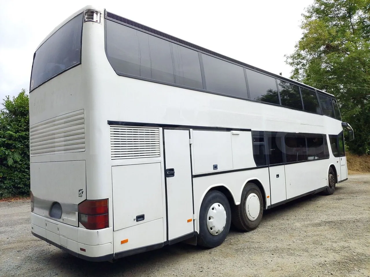 Setra S328 S328-DT/ Euro 1 - 370 Kw - 12 Mt - 3/4 right rear doors closed