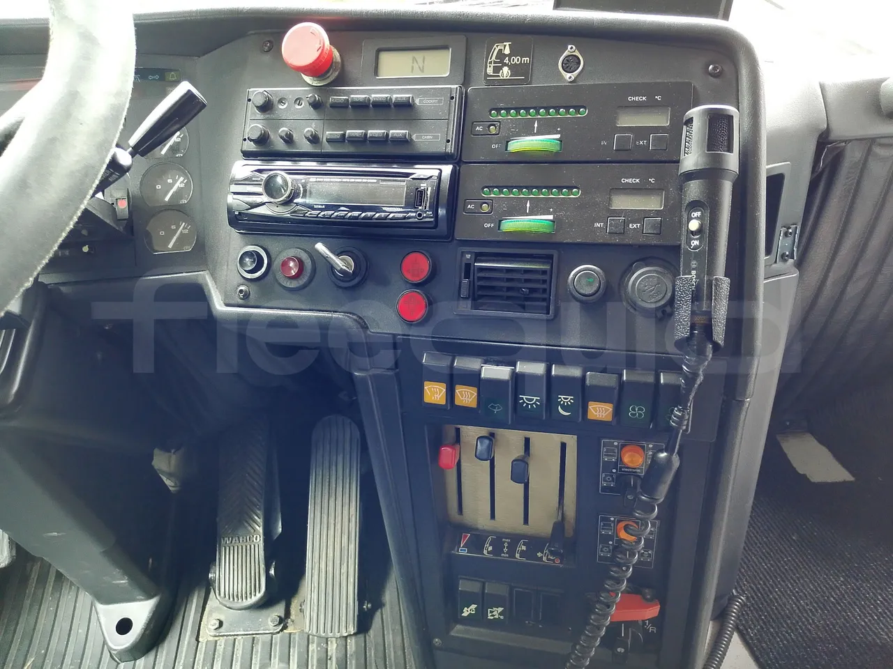Setra S328 S328-DT/ Euro 1 - 370 Kw - 12 Mt - radio accessories photo