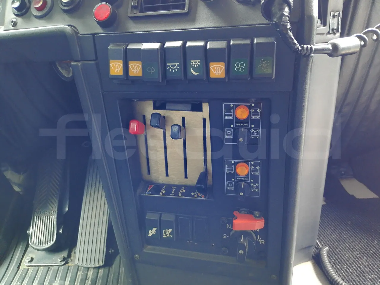 Setra S328 S328-DT/ Euro 1 - 370 Kw - 12 Mt - onboard devices 2