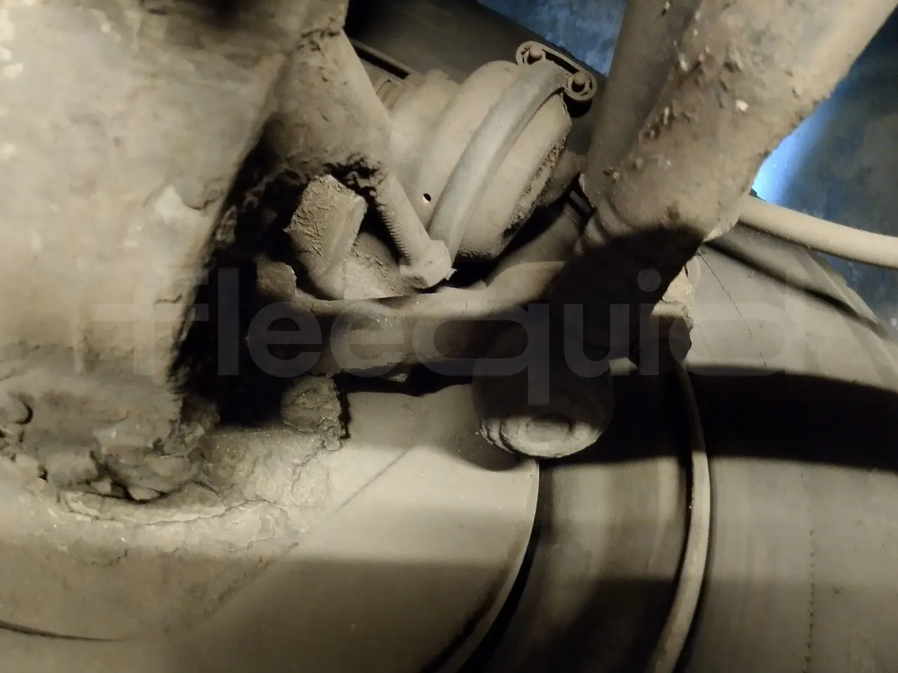 Setra S328 S328-DT/ Euro 1 - 370 Kw - 12 Mt - axel 3 caliper brakes left