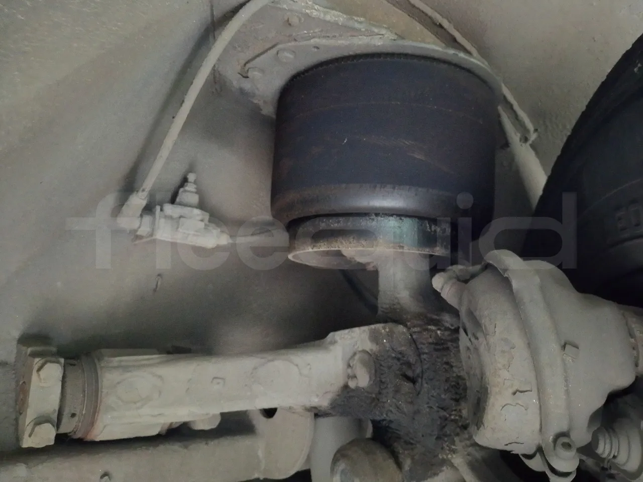 Setra S328 S328-DT/ Euro 1 - 370 Kw - 12 Mt - front air springs left
