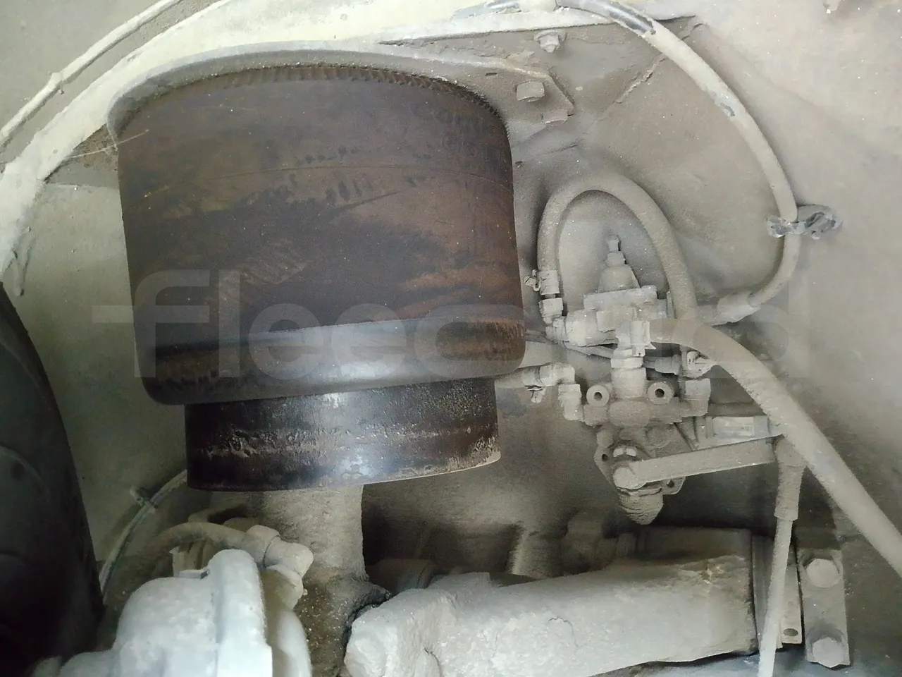 Setra S328 S328-DT/ Euro 1 - 370 Kw - 12 Mt - front air springs right