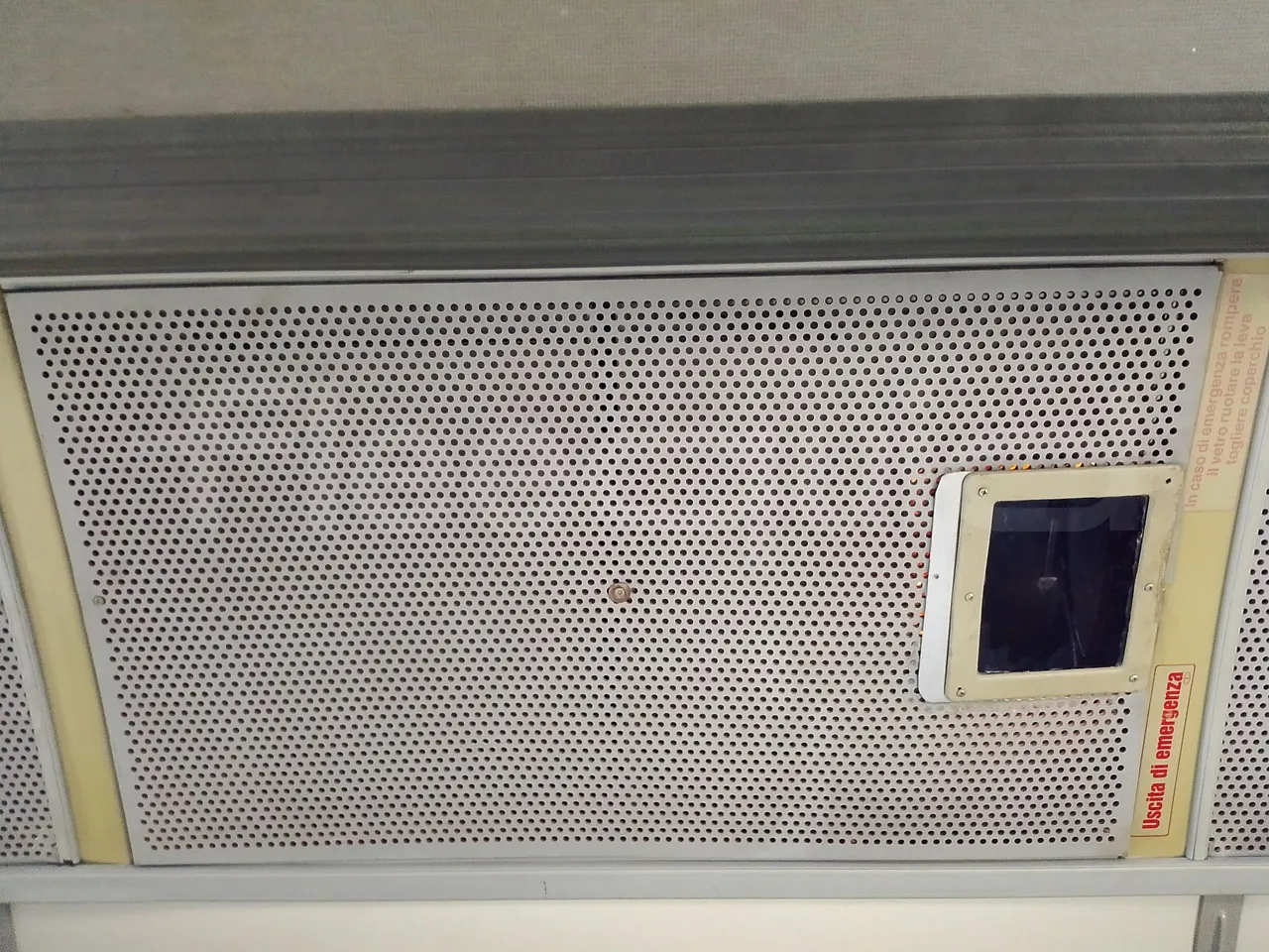 Setra S328 S328-DT/ Euro 1 - 370 Kw - 12 Mt - roof hatch 1
