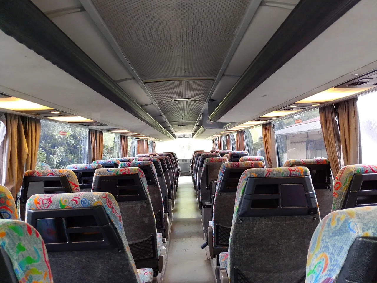 Setra S328 S328-DT/ Euro 1 - 370 Kw - 12 Mt - forward view all seats last row height