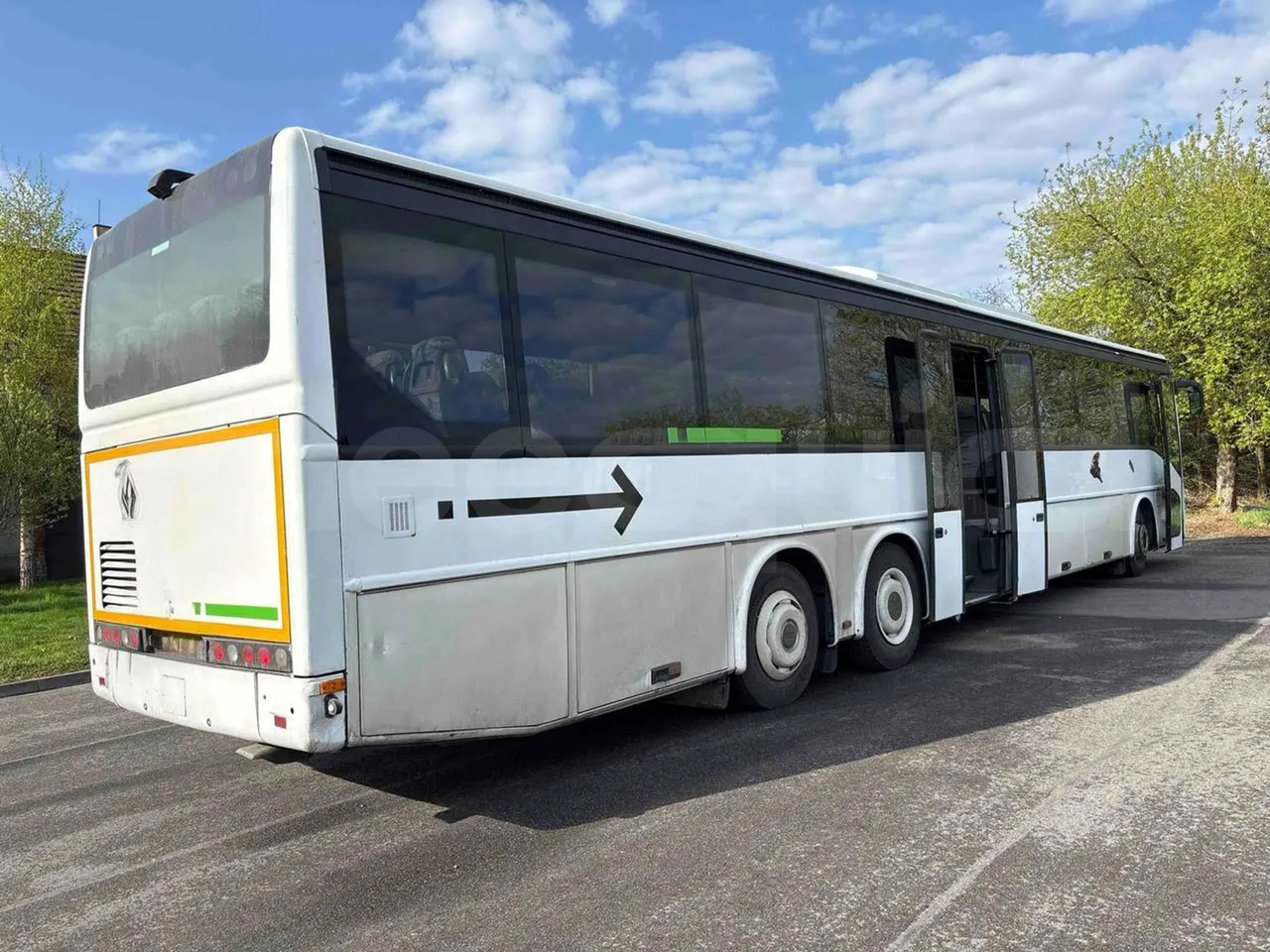 Irisbus Ares SFR116 - Euro4 - 256kW - 11.995mt - 3/4 right rear doors open