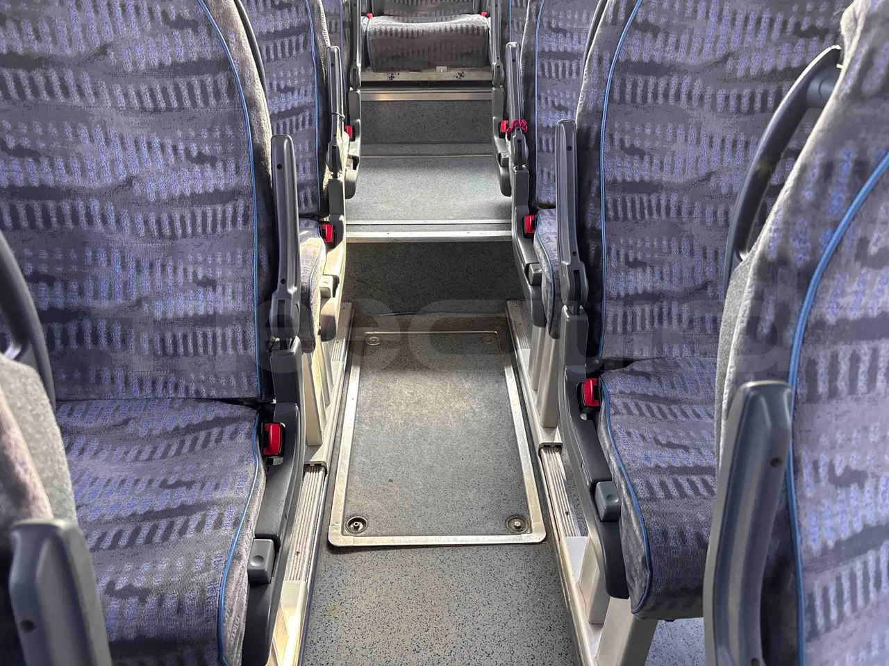 Irisbus Ares SFR116 - Euro4 - 256kW - 11.995mt - floor hatches photo