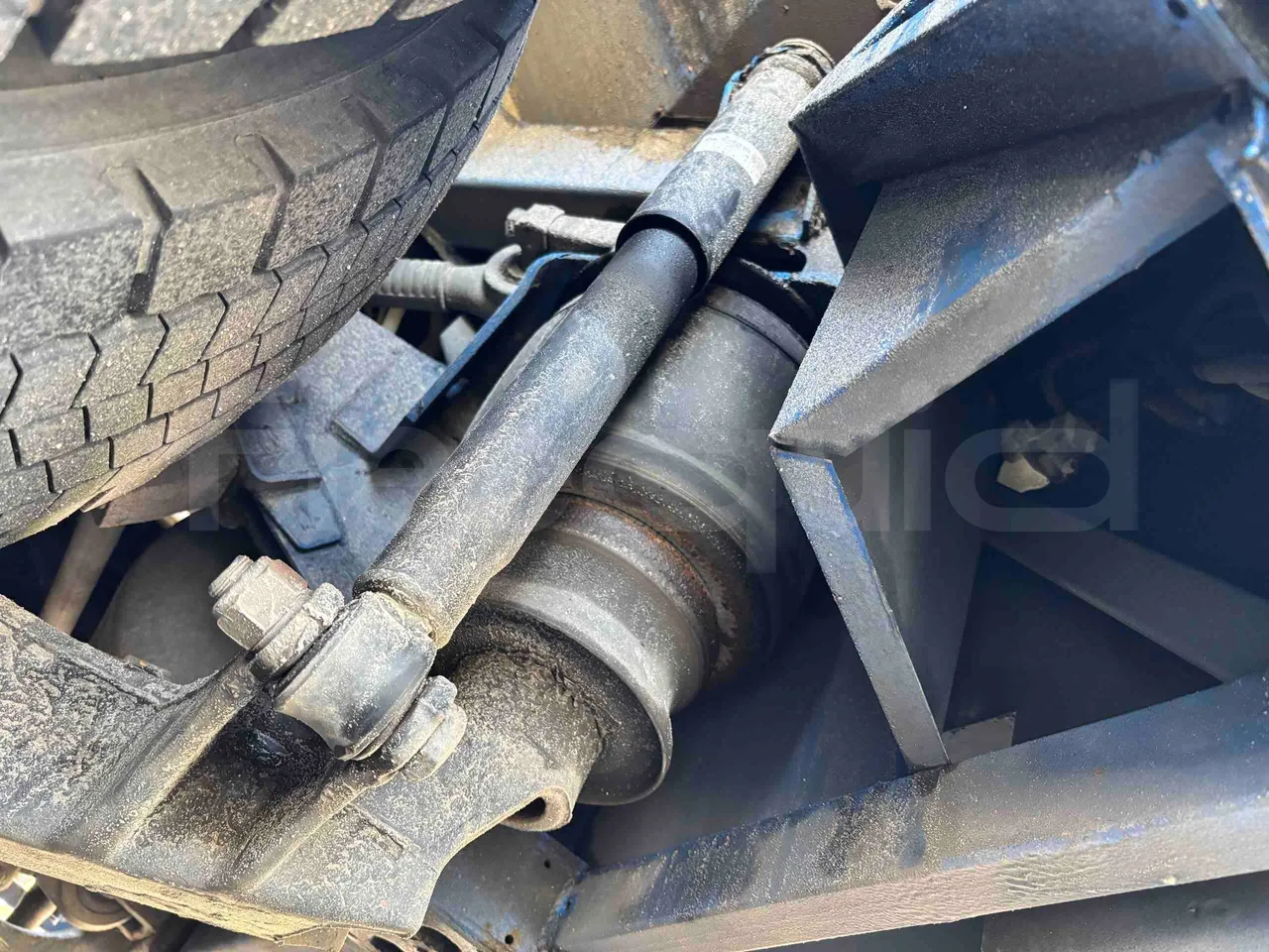 Irisbus Ares SFR116 - Euro4 - 256kW - 11.995mt - axle 2 shock absorbers 1 right