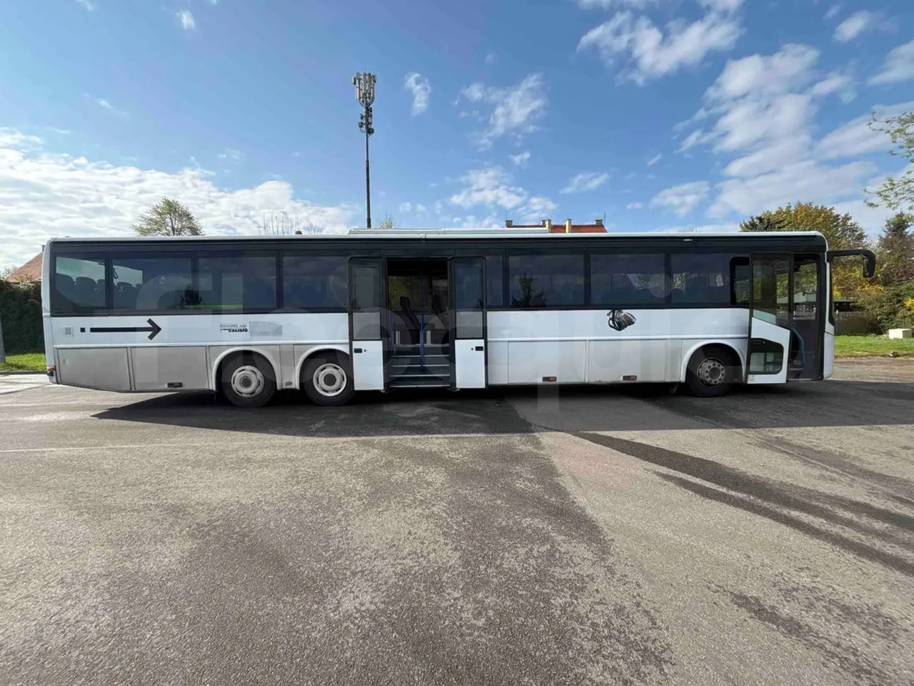 Irisbus Ares SFR116 - Euro4 - 256kW - 11.995mt - right side doors open