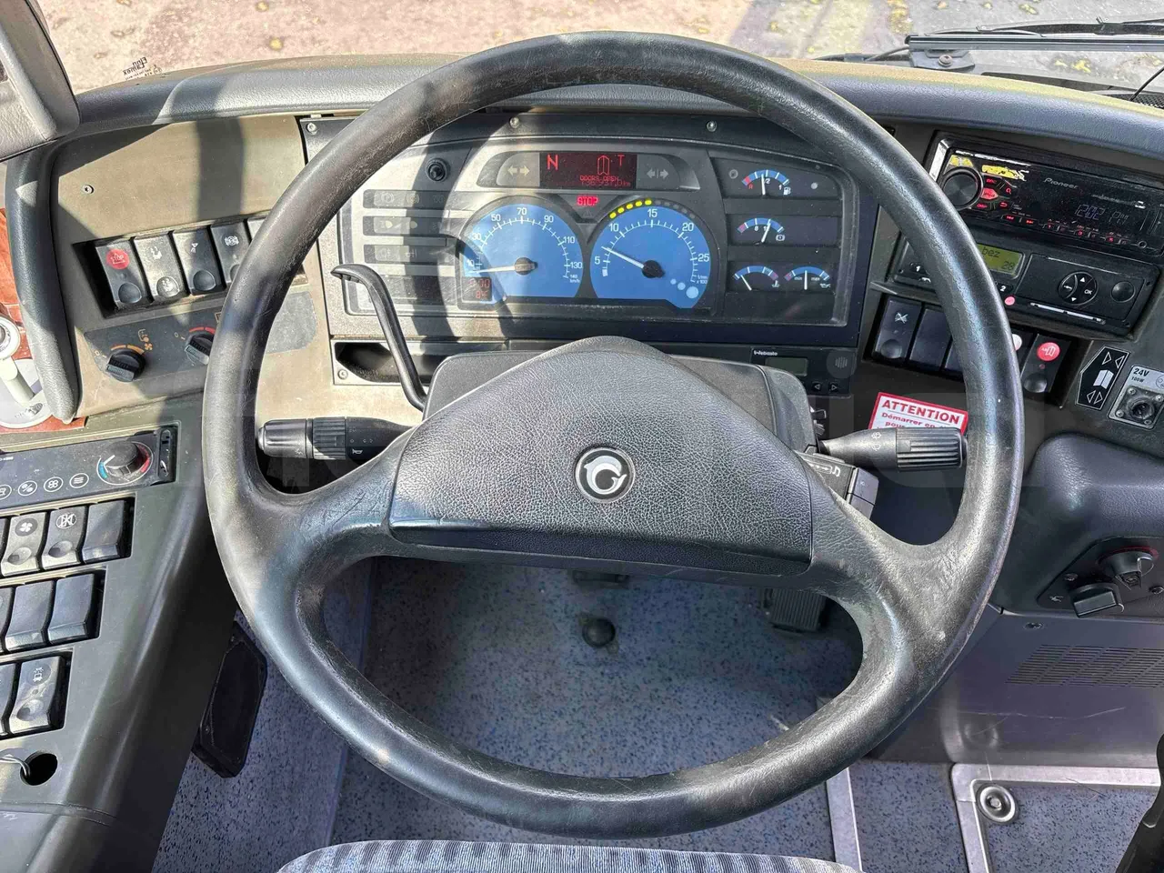 Irisbus Ares SFR116 - Euro4 - 256kW - 11.995mt - steering wheel photo