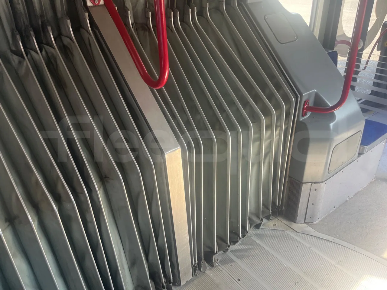 Mercedes-Benz Citaro O530G - EUR4 - 260kW - 17.94m - door mechanism photo