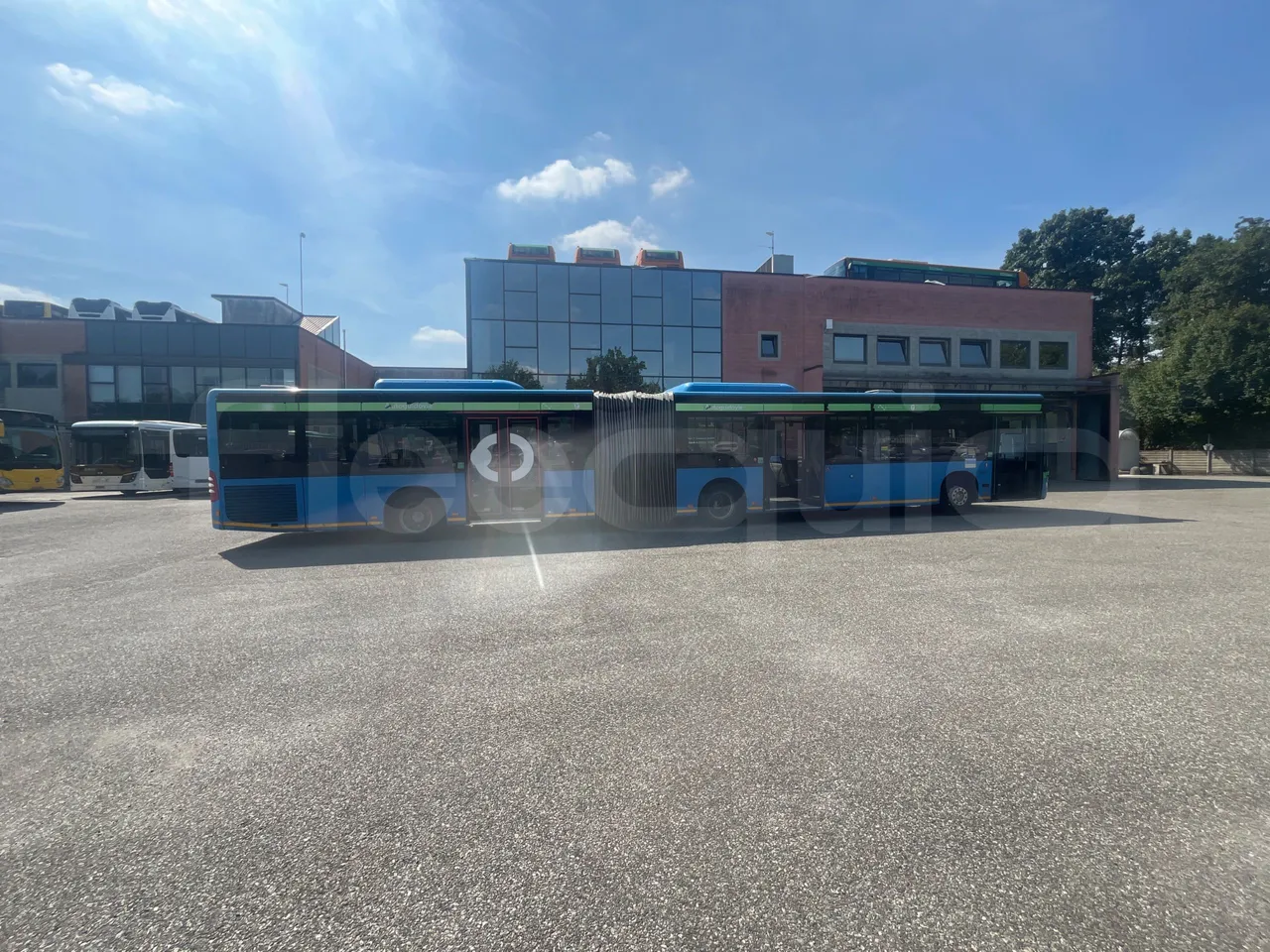 Mercedes-Benz Citaro O530G - EUR4 - 260kW - 17.94m - right side doors closed