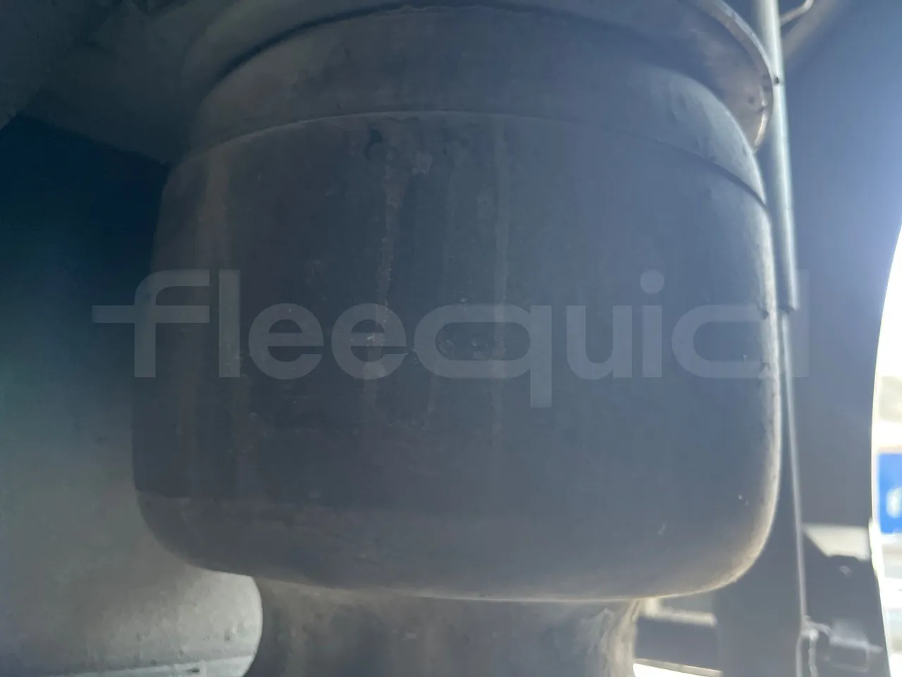Iveco Magelys SFR210 - axel 2 air springs 2 left