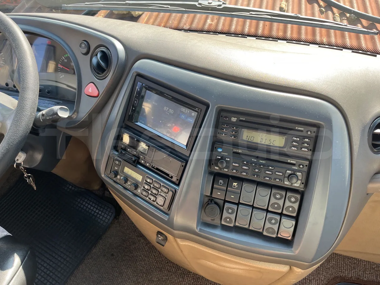 Iveco Magelys SFR210 - onboard devices 2