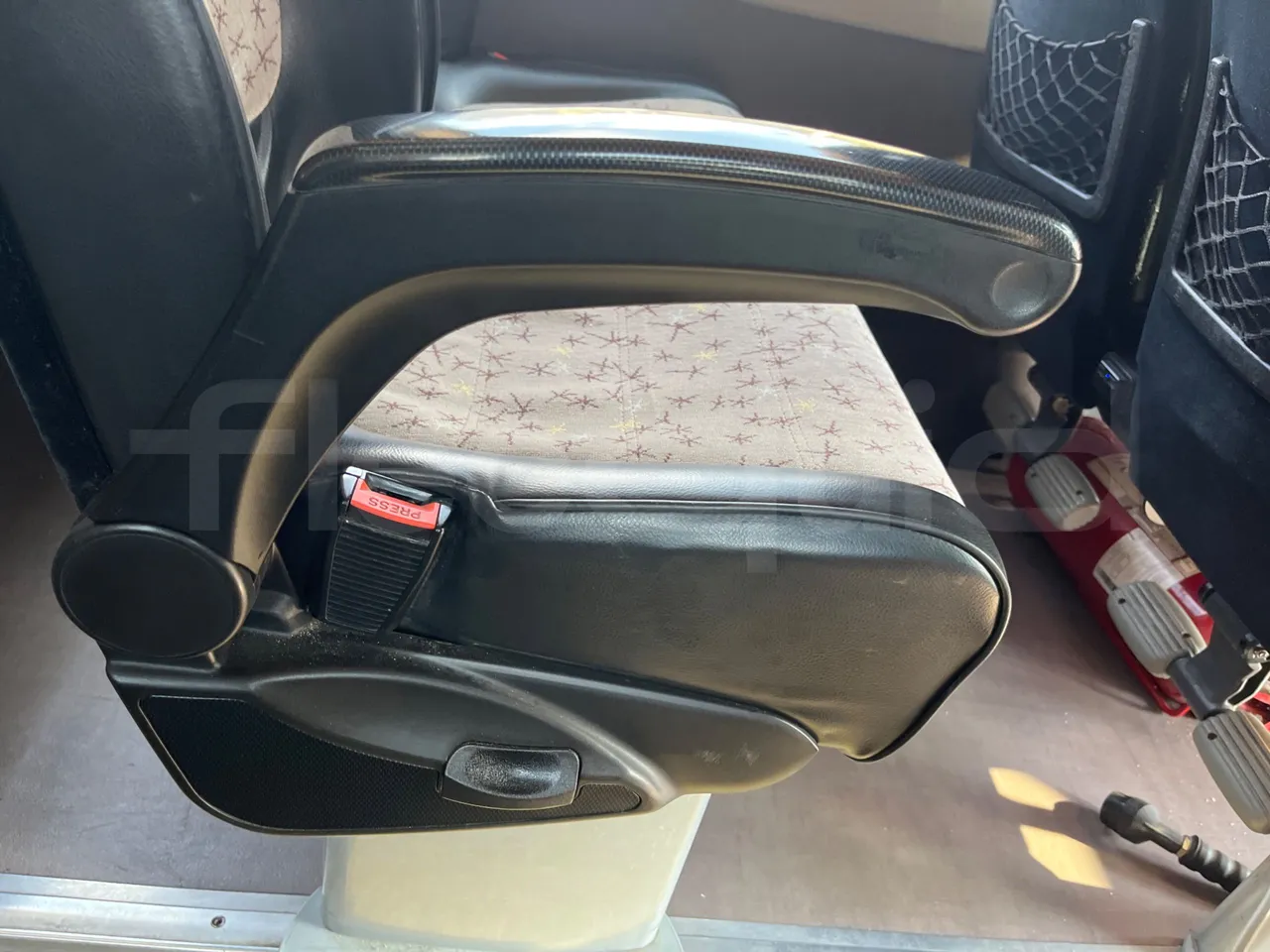 Iveco Magelys SFR210 - armrest detail photo