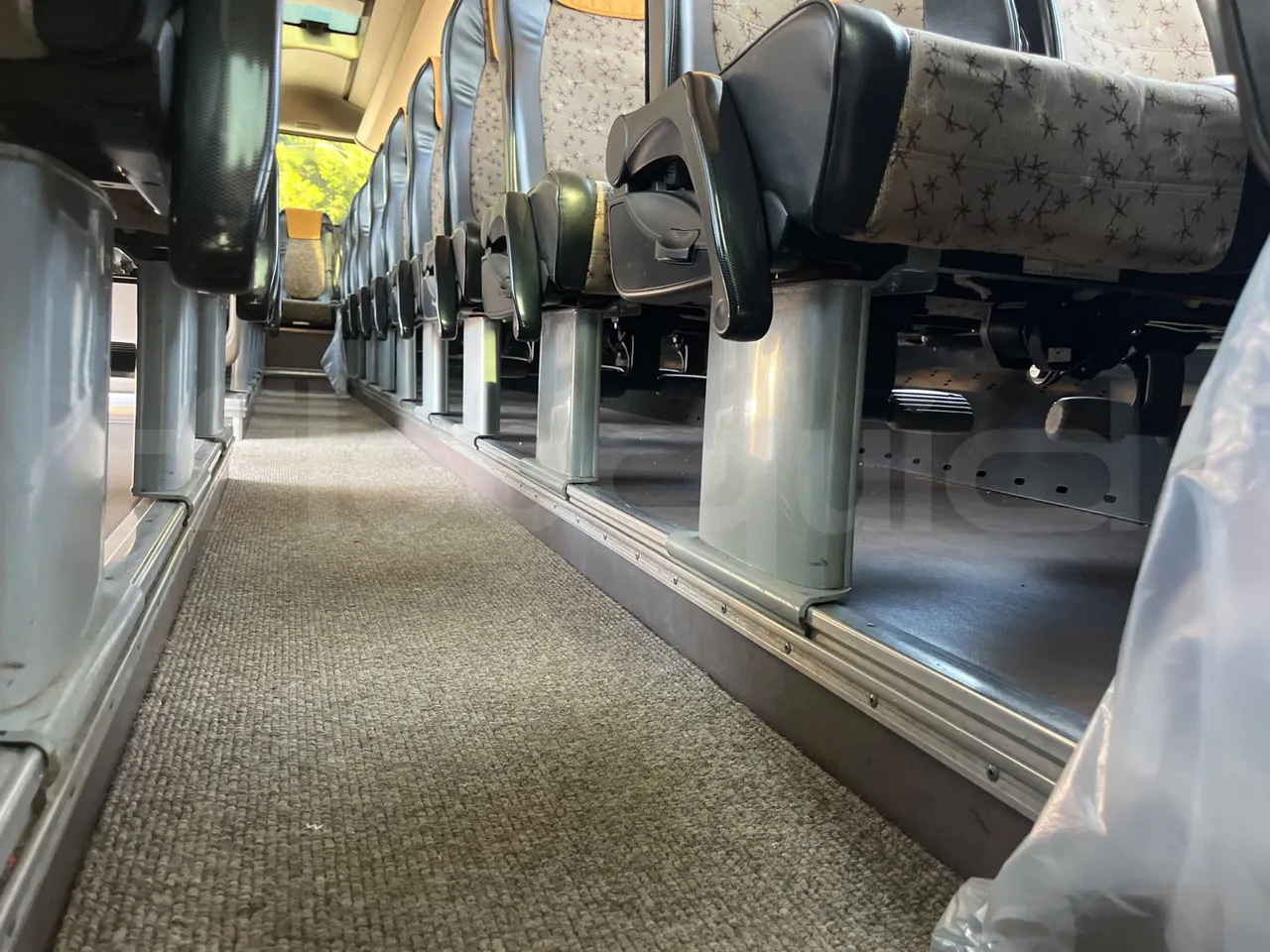 Iveco Magelys SFR210 - seat brackets photo